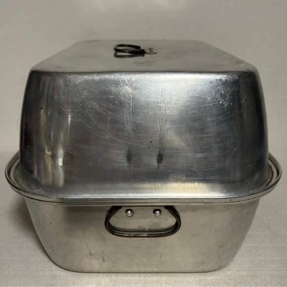 VTG WEAR-EVER Aluminum #325 USA LG Vented Deep Roasting Pan with Lid Handles EUC - Picture 6 of 15